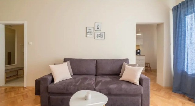 FM Deluxe 2-BDR Apartment with Balcony - Zaimov Park, Book Apartment Geo Milev 