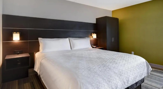Номер Standard с красивым видом из окна Holiday Inn Express & Suites Allentown-Dorney Park Area by IHG