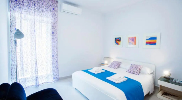 Interno16holidayhome, Забронировать Отель Отели Неаполя с парковкой, рядом с Ospedale degli Incurabili, Парковка