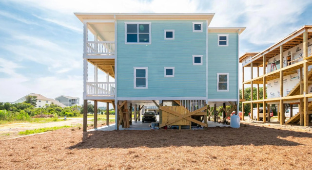 Pappys Place by Oak Island Accommodations