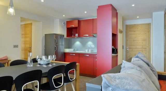 Residence LES Coches 4 Rooms in a Family Resort at the Bottom of the Slopes Bac523, Prenota Resort Hotel a Rodano-Alpi con piscina, Piscina