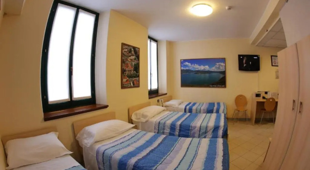 Четырёхместный номер Standard Central Hostel BG