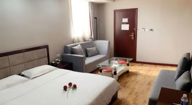Люкс Rongji Hotel Chibi