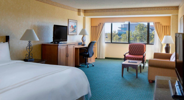 Двухместный люкс c 1 комнатой Albuquerque Marriott Pyramid North