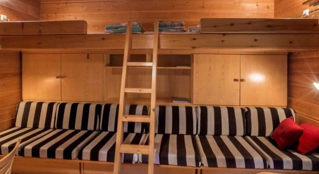 Neljä vuodenaikaa b6, Buchen Sie Hotel Hotels in Lappland mit Parkplatz, Parkplätze