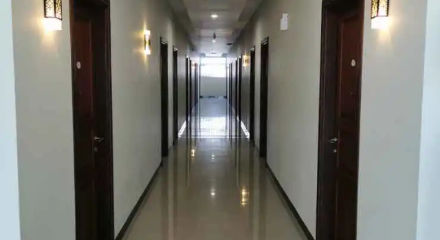 Lucky Hotel, Prenota Hotel Hotel a Sulawesi con parcheggio, Parcheggio