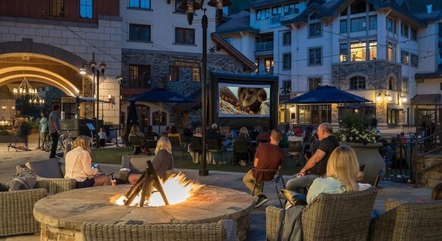 Номер Standard Riverfront, Blocks To Ski! Mtn Views + Hot Tub @ Viking Lodge 217 1 Bedroom Condo by RedAwning