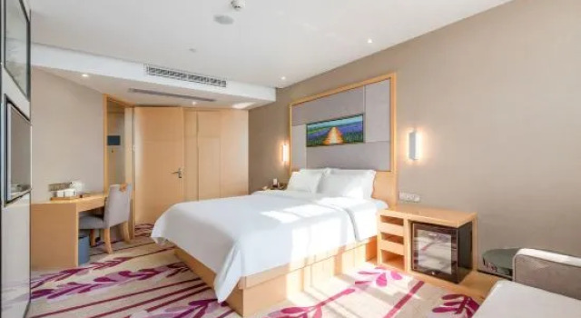 Люкс Deluxe Lavande Hotel(Guangzhou Jiahe Wanggang Metro Station & Junhe Avenue Police Academy Branch)