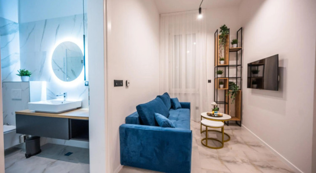 140 SQM Apartment with 4 units - GREAT FOR GROUPS