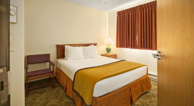 Black Hills Luxury Suites, Забронировать Отель Хилл-Сити Wind Cave National Park, рядом с Музей Wade's Gold Mill