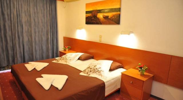Двухместный номер Standard с балконом и с видом на сад Heleni Beach Hotel