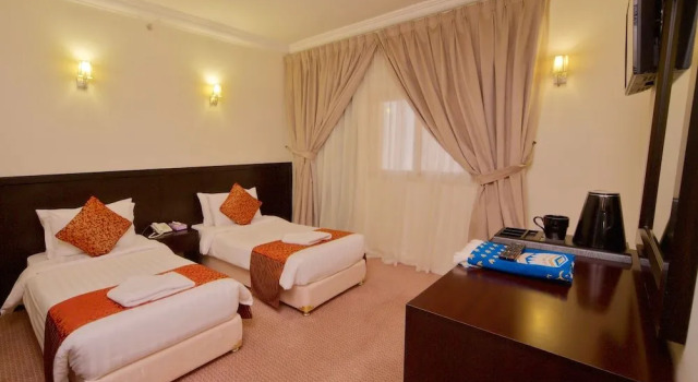 Abaad Al Noor Hotel, Забронировать Отель Аль-Андалус Джидда, рядом с The Saudi Center for Fine Arts