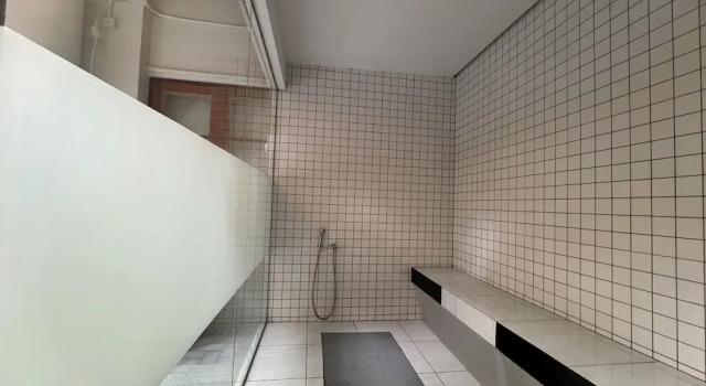 Кровать в общем номере Nozawa Hostel and Onsen