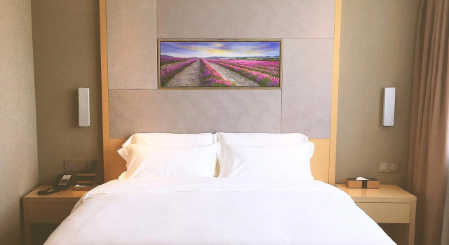 Двухместный люкс Deluxe c 1 комнатой Lavande Hotel Zhuhai Aviation New Town airport