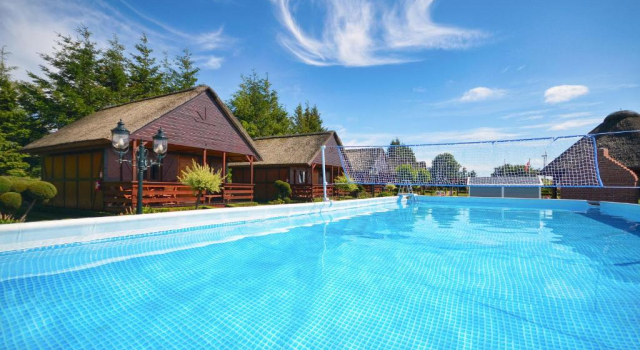 Domki Alicja, Buchen Sie Hotel Hotels in Westpommern mit Pool, Schwimmbad