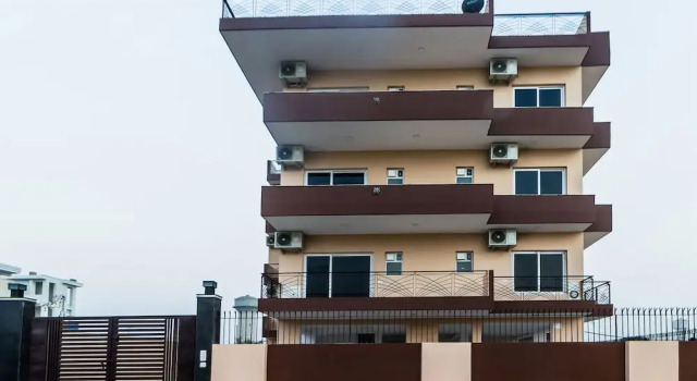 OYO 4228 Heritage Regency
