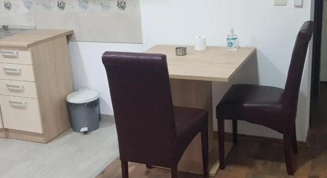 Asuka Apartmani 2, Buchen Sie Hotel Ledine Zentralserbien
