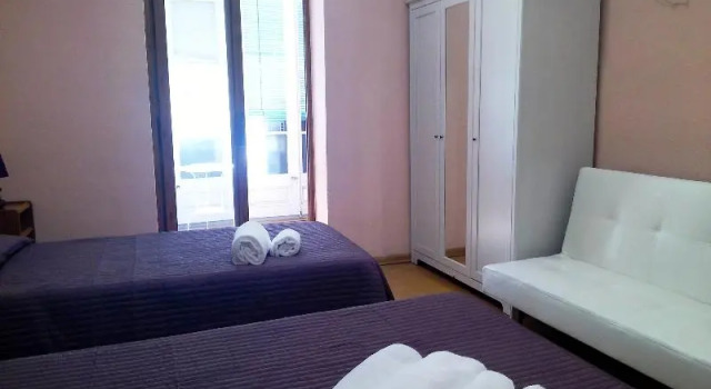 Номер Standard с балконом Hostal Balmes Centro