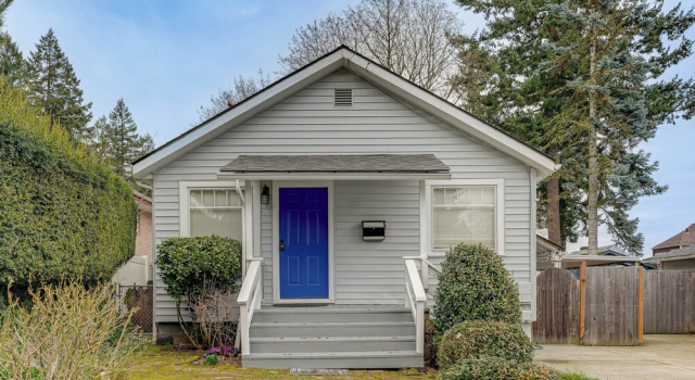 Walk to Dtwn Camas: Pet-friendly Retreat w/ Yard!, Prenota Casa vacanze Camas 