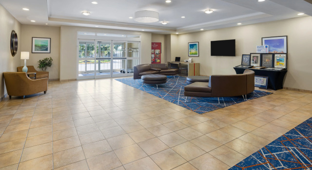 Candlewood Suites Norfolk Airport by IHG, Забронировать Отель Норфолк Виргиния
