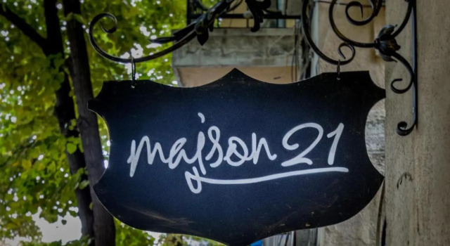 Guest house Maison 21, Забронировать Гостевой дом Отели Центра Пловдива с парковкой, Парковка