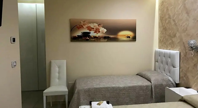 B&B Golden House & spa, Varaa Bed and Breakfast Rose Calabria