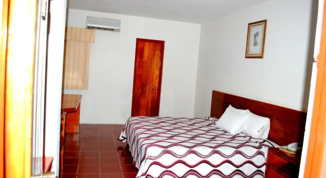 Полулюкс HOTEL POSADA DEL SOL