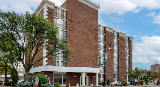 Best Western Plus Genetti Wilkes Barre, Book Hotel Hoteller i The Poconos med pool, Swimmingpool
