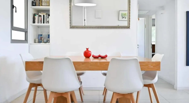 Classy 2BR in Amsterdam by HolyGuest, Забронировать Отель Тель-Авив Тель-Авивский округ, рядом с Площадь Рабина