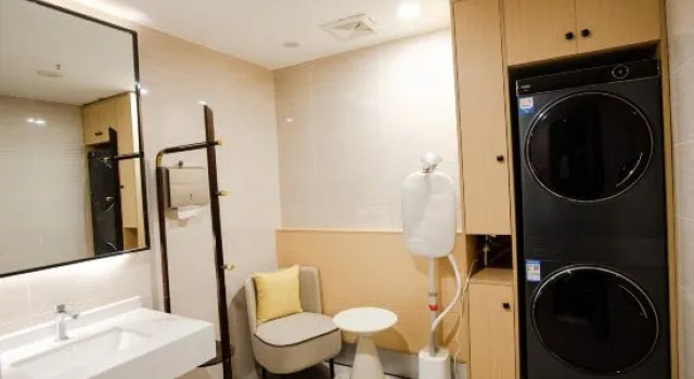 Le Zi Hotel, Prenota Hotel Hotel a Chongqing Area con parcheggio, Parcheggio