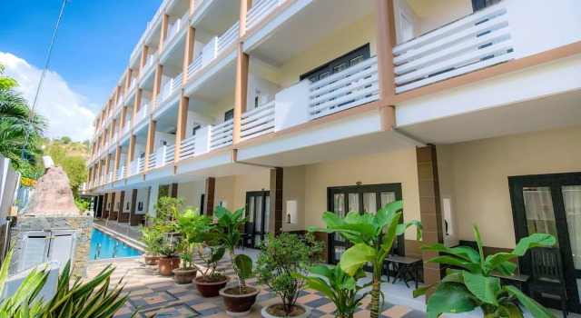 Семейный номер Standard с балконом Sun & Sands Beach Hotel
