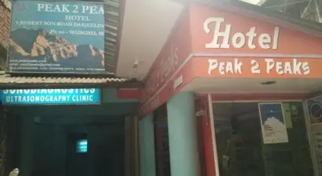 Peak 2 Peaks Adventures and Hotel, Rezerwuj Hotel Dardżyling 