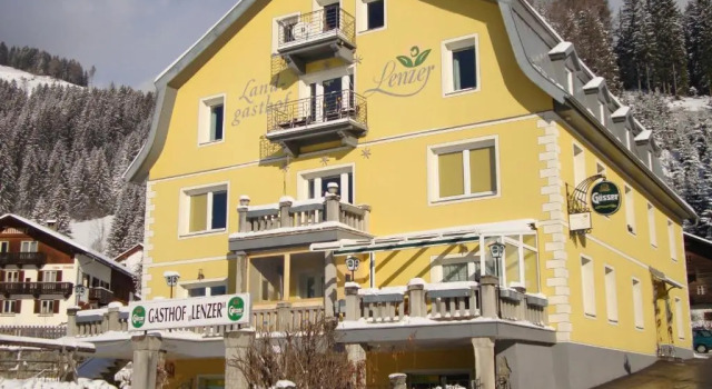 Landgasthof Lenzer, Rezervovat Hotel Hotely v Tyrolsko se snídaní, Snídaně