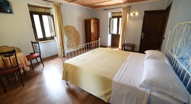 Двухместный номер Deluxe с балконом и с видом на море Agriturismo " La Valle degli Ulivi"
