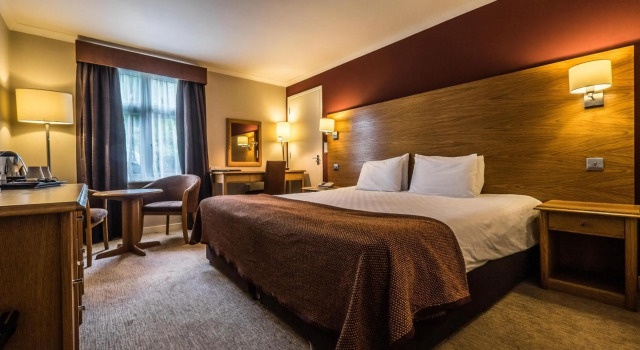 Bridge Hotel, Забронировать Отель Отели Гринфорд 3 звезды, 3*