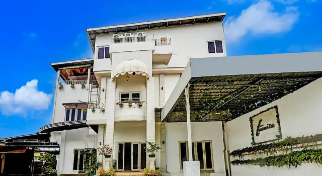 Hotel O Banda Aceh near Masjid Raya Baiturrahman formerly Wisma Tsacita, Rezerwuj Hotel Banda Aceh Sumatra