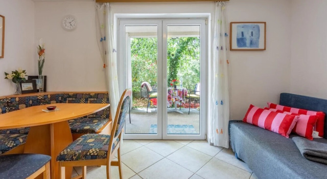 Nice Apartment in Dramalj With Wifi and 1 Bedrooms