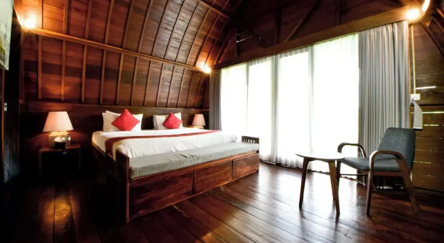 Вилла Luxury The Lumbung Wood Villa