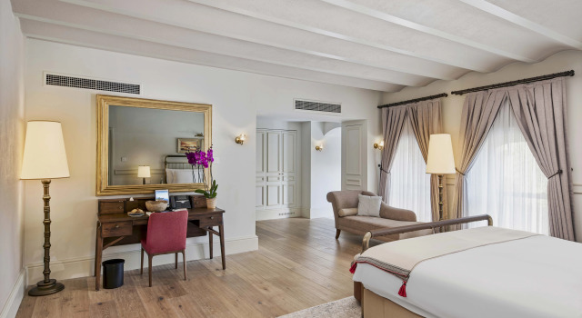 Люкс Courtyard Kocatas Mansions Istanbul Operated by Minor Hotels