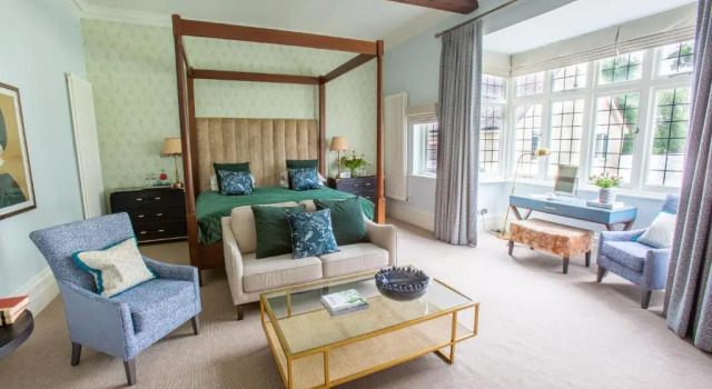 Luxury single suite Hogarths