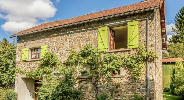 Peaceful Holiday Home in Bort-les-orgues Near the River, Rezervovat Hotel Bort-les-Orgues 