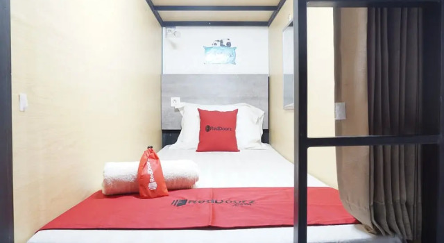 Letto in camerata RedDoorz Hostel @ Borobudur Street