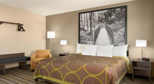 Suite Super 8 by Wyndham Liberal KS