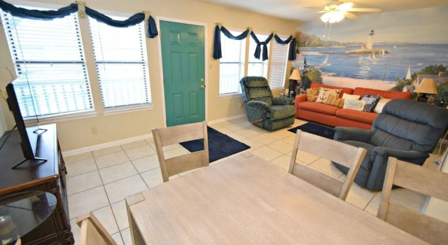 Sea Breeze 318 by RedAwning