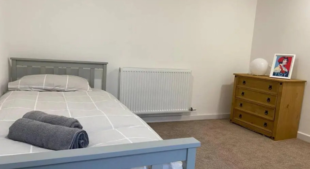 Modern 2 bedroom cottage near Bike Park Wales., Book Feriehus Villaer i Cardiff, Villa