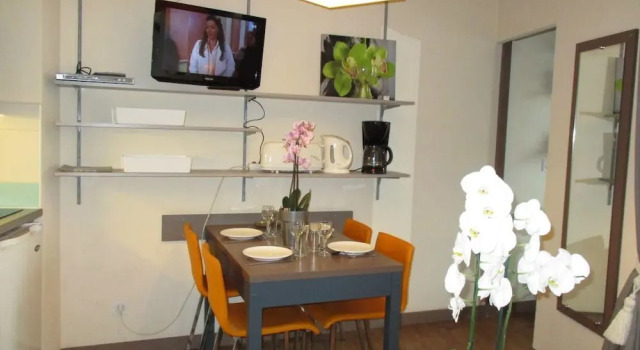 Studio Résidence Felibriges, Забронировать Отель Отели Канн с бассейном, рядом с Le Croisette Casino Barriere de Cannes, Бассейн