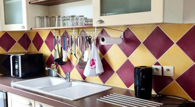 Ti Punch Appartement pied dans l'eau avec piscine, Buchen Sie Ferienwohnung Hotels in Grande-Terre mit Pool, Schwimmbad