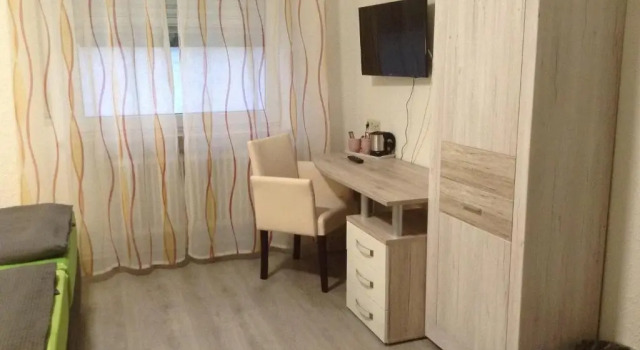 Hotel M&S garni, Забронировать Отель Отели Донаувёрт 3 звезды, рядом с Käthe-Kruse-Puppenmuseum, 3*