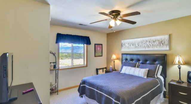 Коттедж с 3 комнатами Spacious Buena Vista Home w/ Fire Pit Near Skiing!