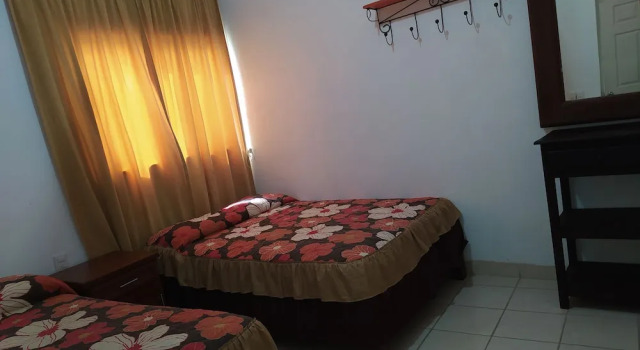 Четырёхместный номер Classic с красивым видом из окна Hotel Lulu